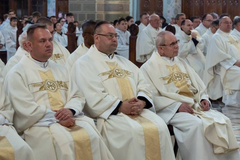 2024_03_28_olajszentelesi szentmise_60.jpg